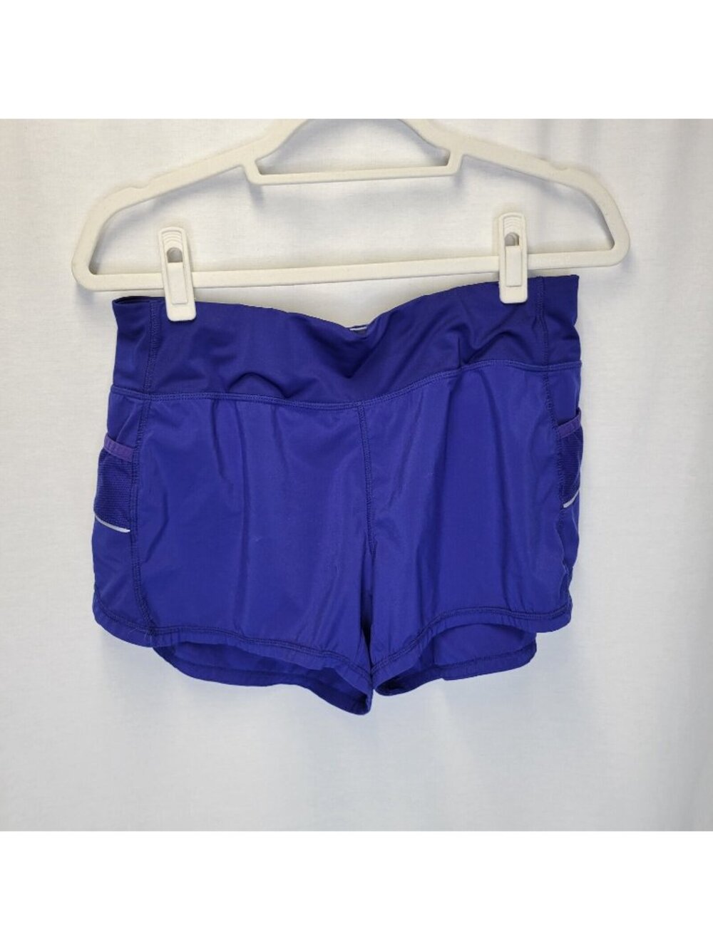 Athleta Women's Medium Running Shorts Blue